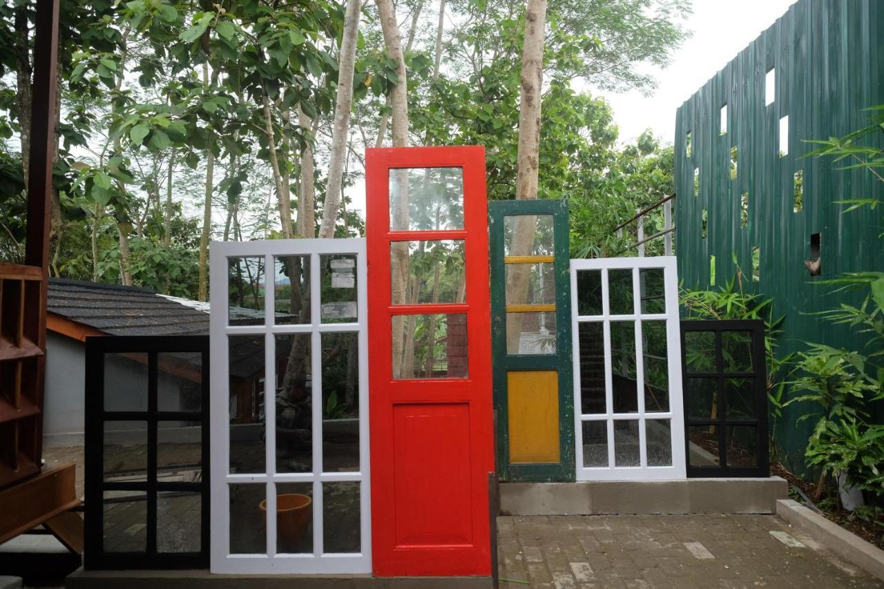 Urbanview Villa Lukulo Kebumen By Reddoorz Eksteriør billede